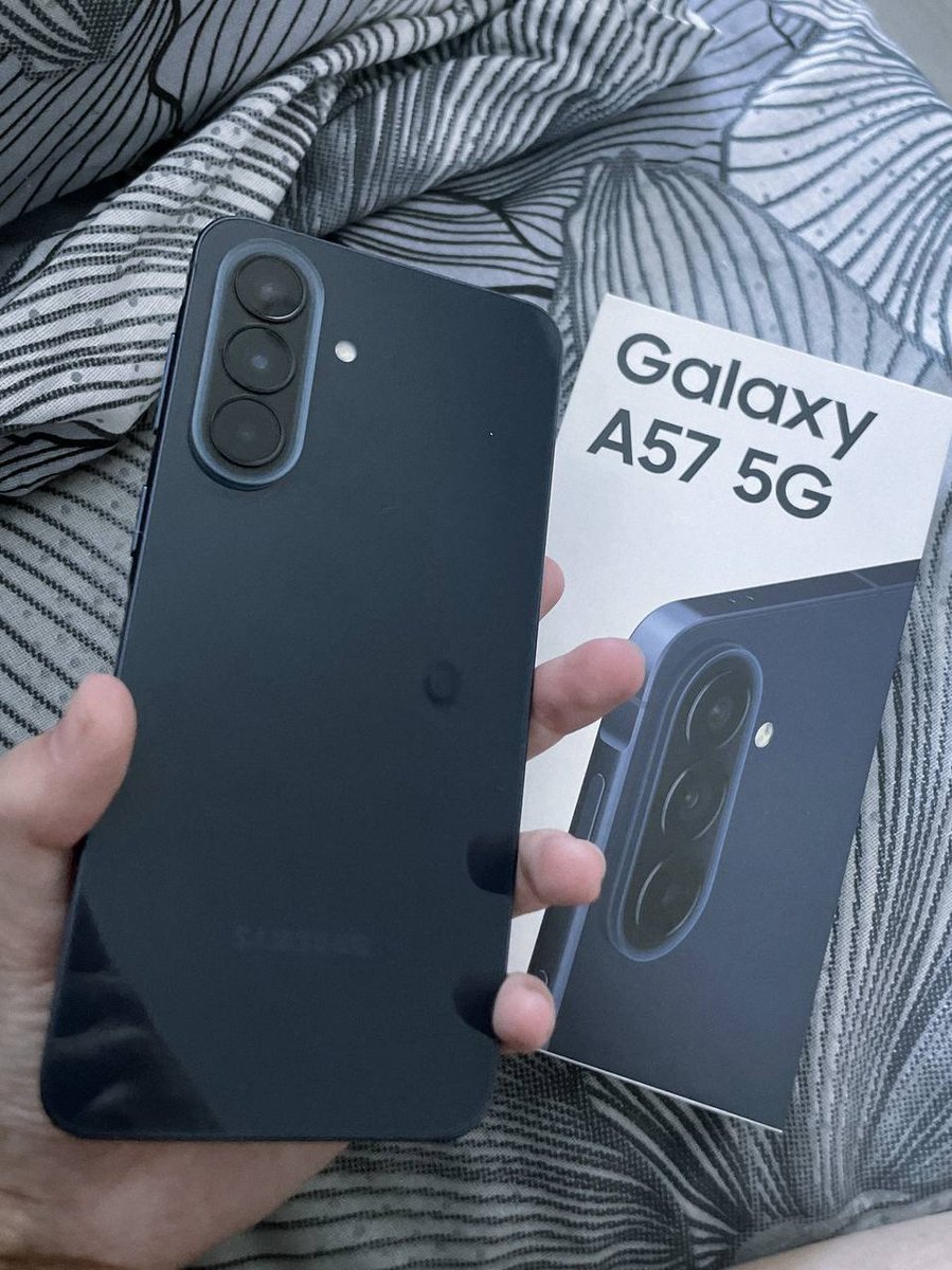 Сегодня купила себе новенький самсунг а57 12/256^^ Ближайшие пару дне… — bl34k_s3r4ph.exe · Стрекоза
