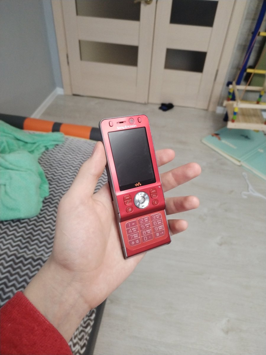 Вот это ахутельный аппаратец W910i — NokLa_N8 · Стрекоза