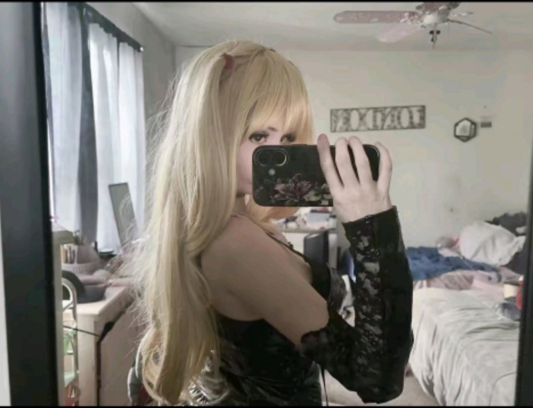 Блондинистые существа неплохи — germanyo · Стрекоза