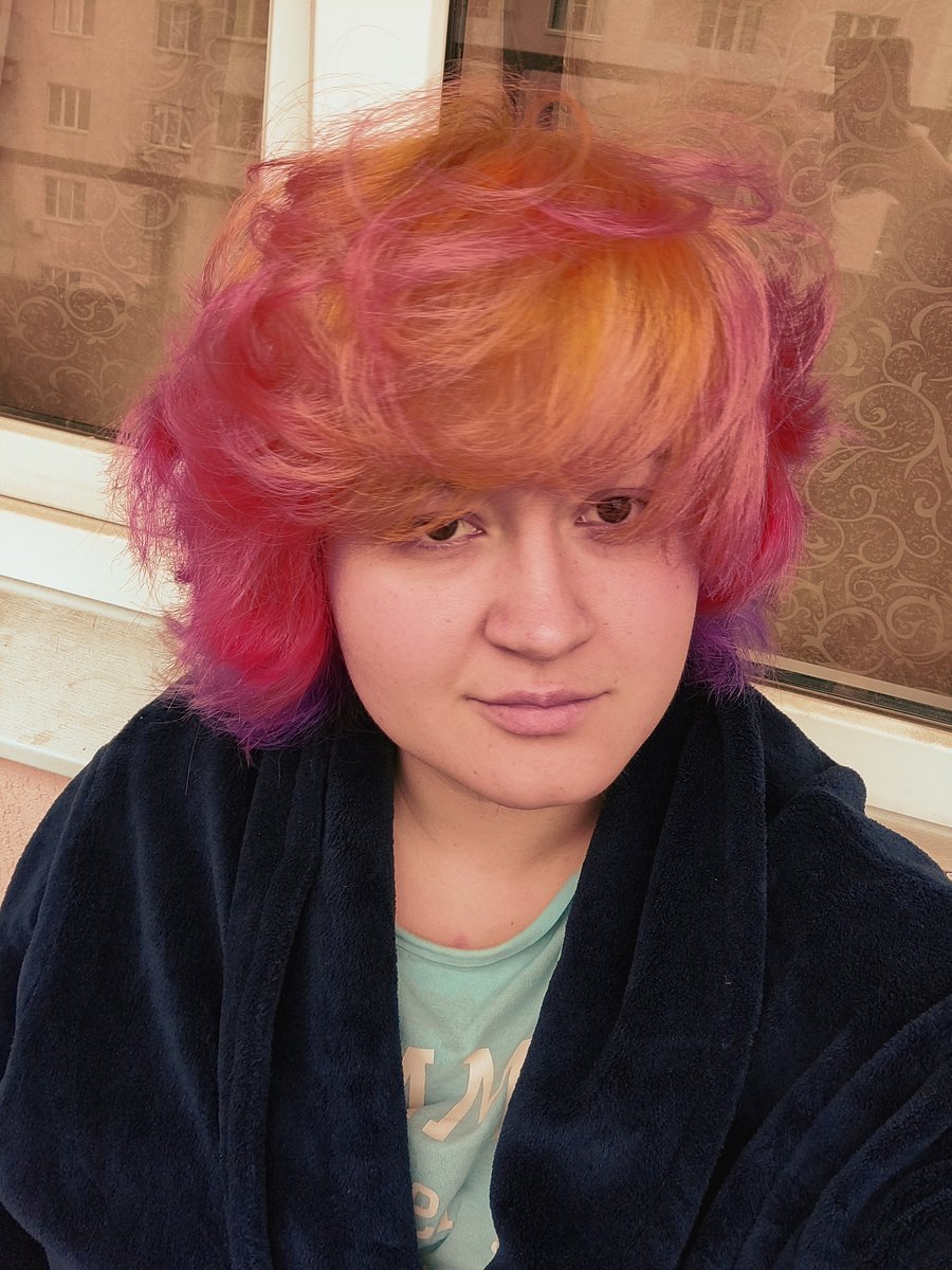 Сама себя ебанула, умею практикую резню собственных волос уже который… — Щит пост Дельты, сосите · Стрекоза