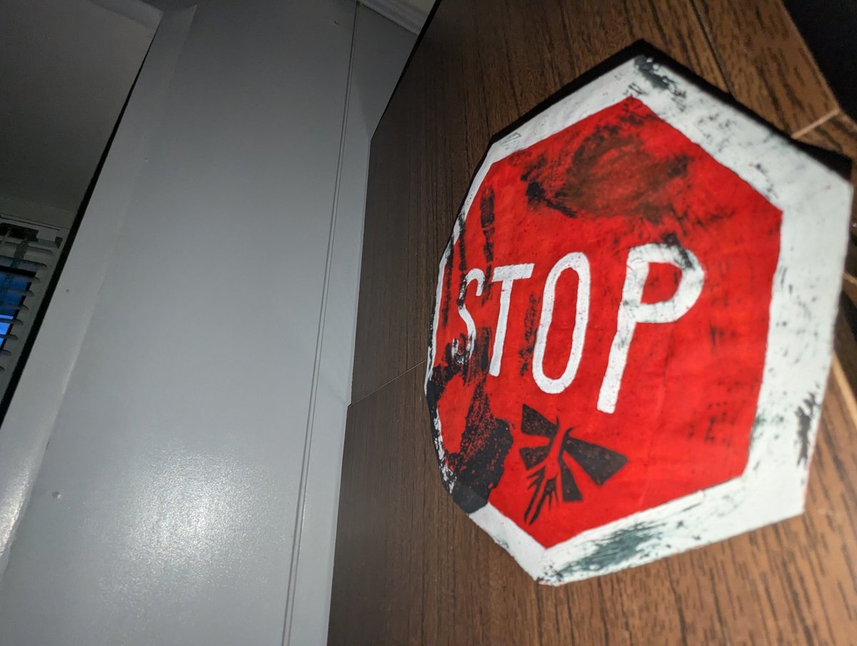 Stop (Бан?) Ладно Сейчас пойду пересматривать один сериал (Про зомбиа… — Random_Seentey · Стрекоза