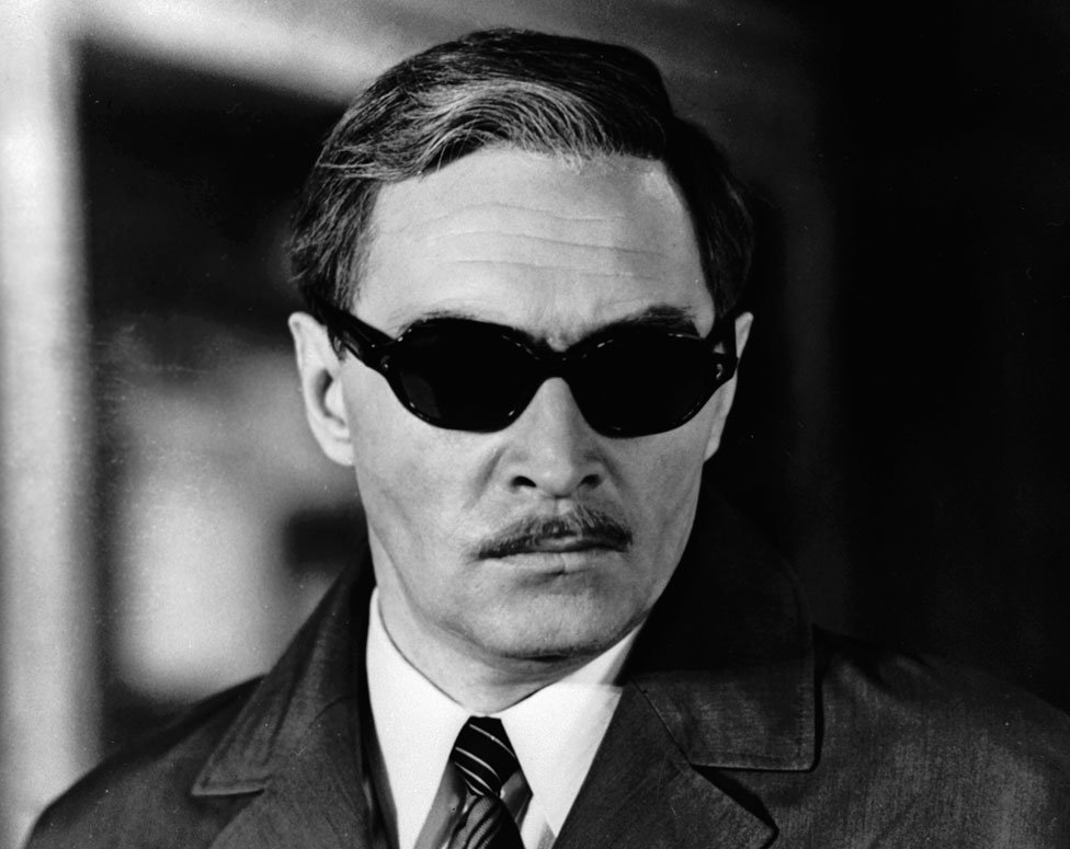— Штирлиц, у вас есть план? - спросил Шелленберг. — Конечно. Но я бол… — izus · Стрекоза