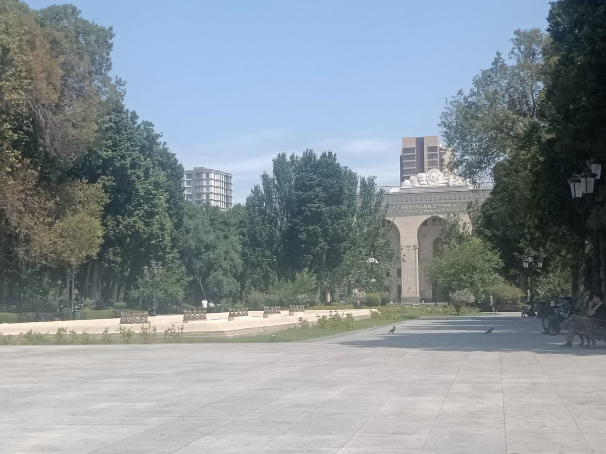 сегодня ходила за пластилином, долепливать мою фигурку гуми вот центр… — ronya · Стрекоза