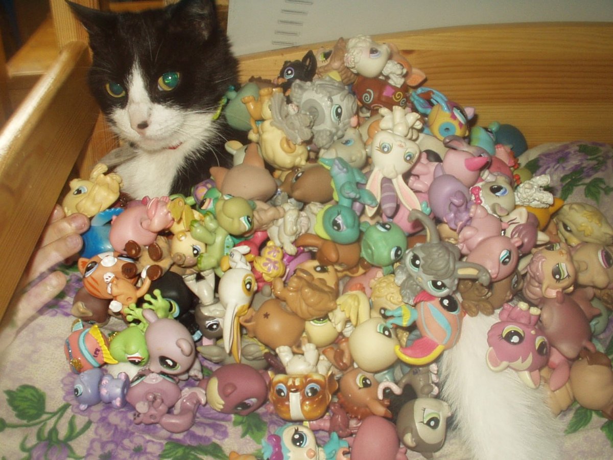 привет а где все? — Littlest Pet Shop (LPS) · Стрекоза